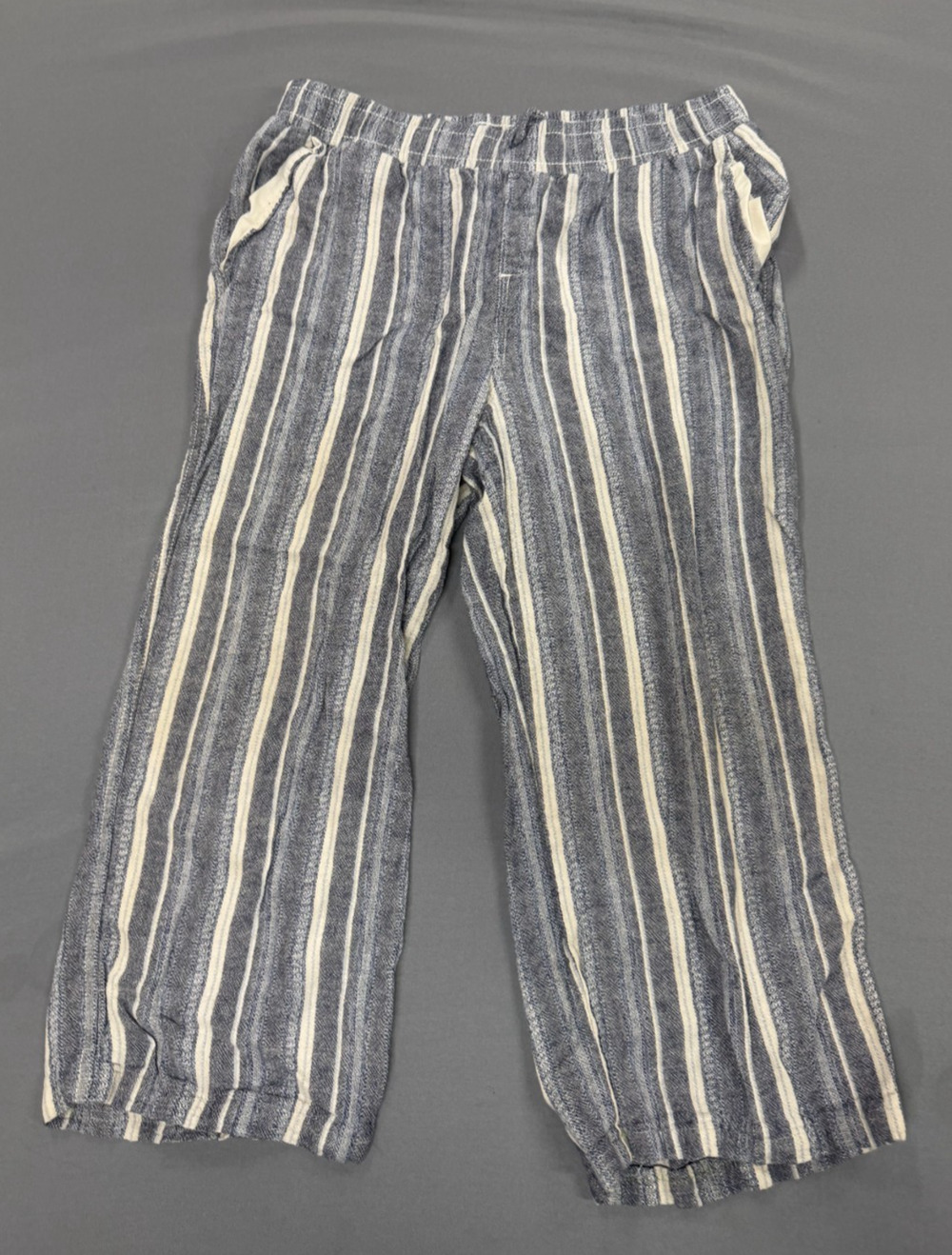 Briggs Women's Linen Blend Crop Pants Large Gray White Blue Striped Casual